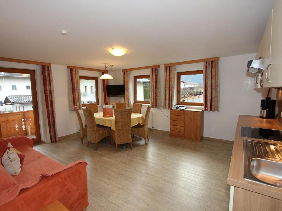 Holiday Flat In Uderns Near The Ski Area エクステリア 写真