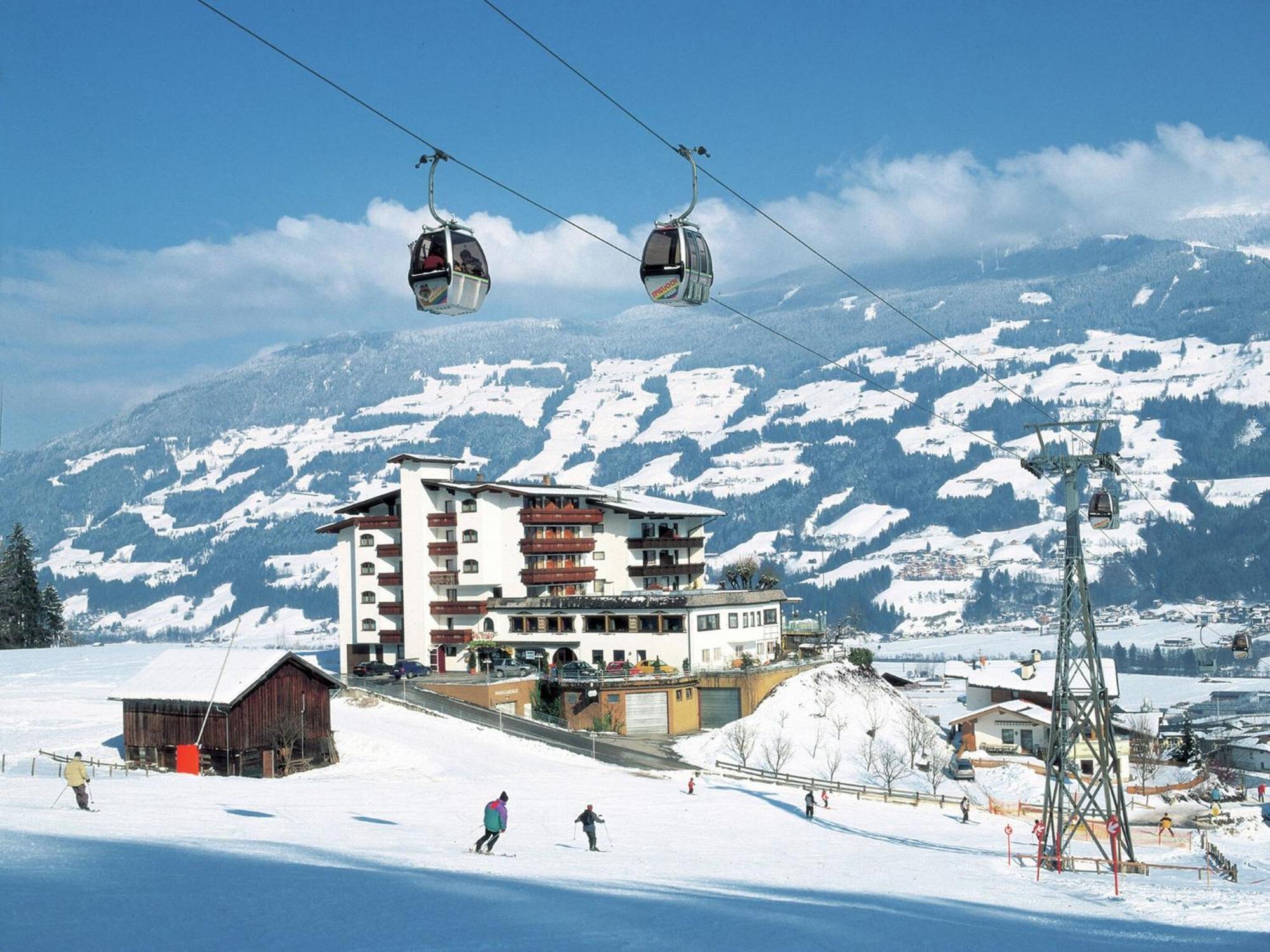 Holiday Flat In Uderns Near The Ski Area エクステリア 写真