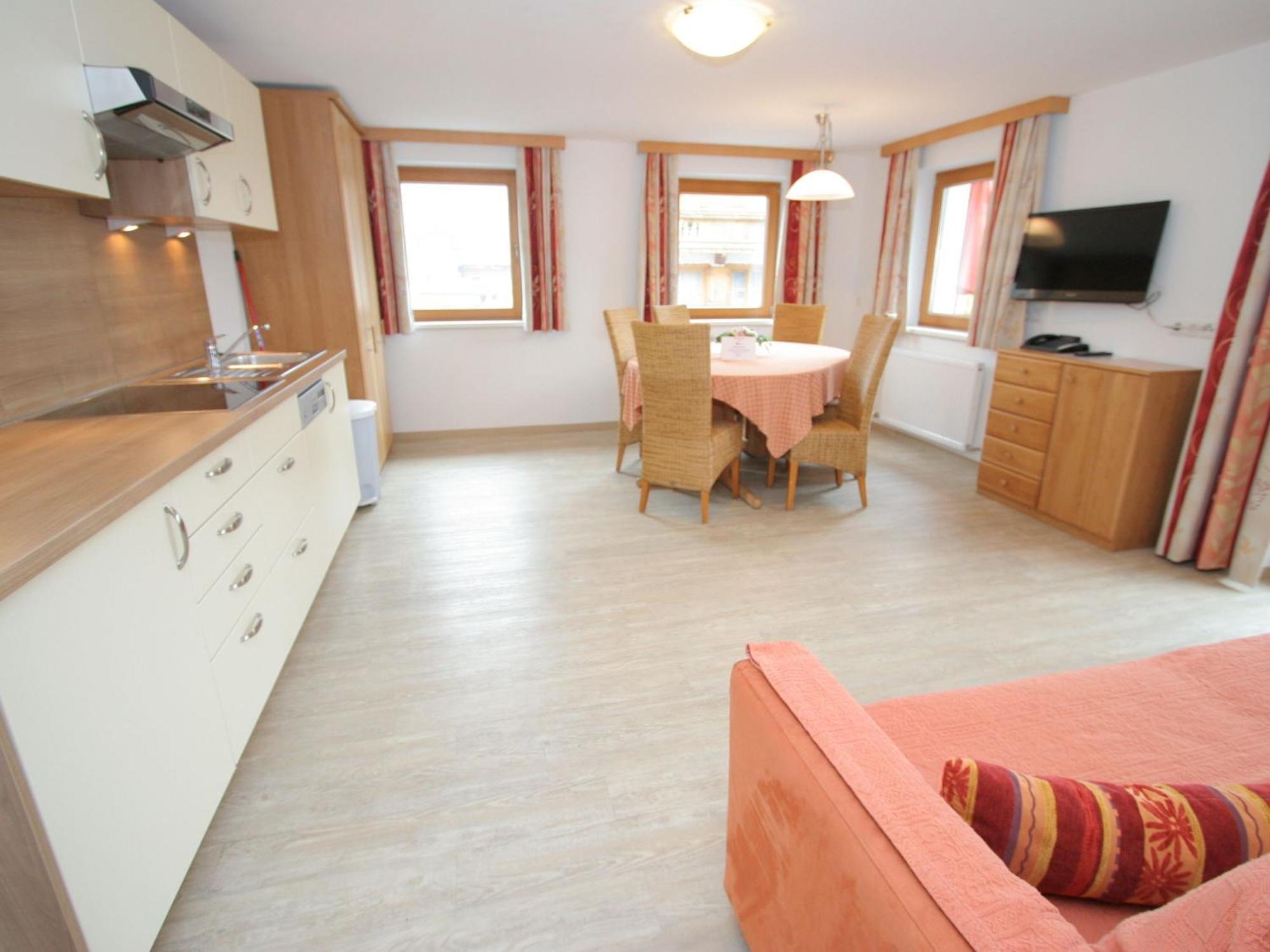 Holiday Flat In Uderns Near The Ski Area エクステリア 写真