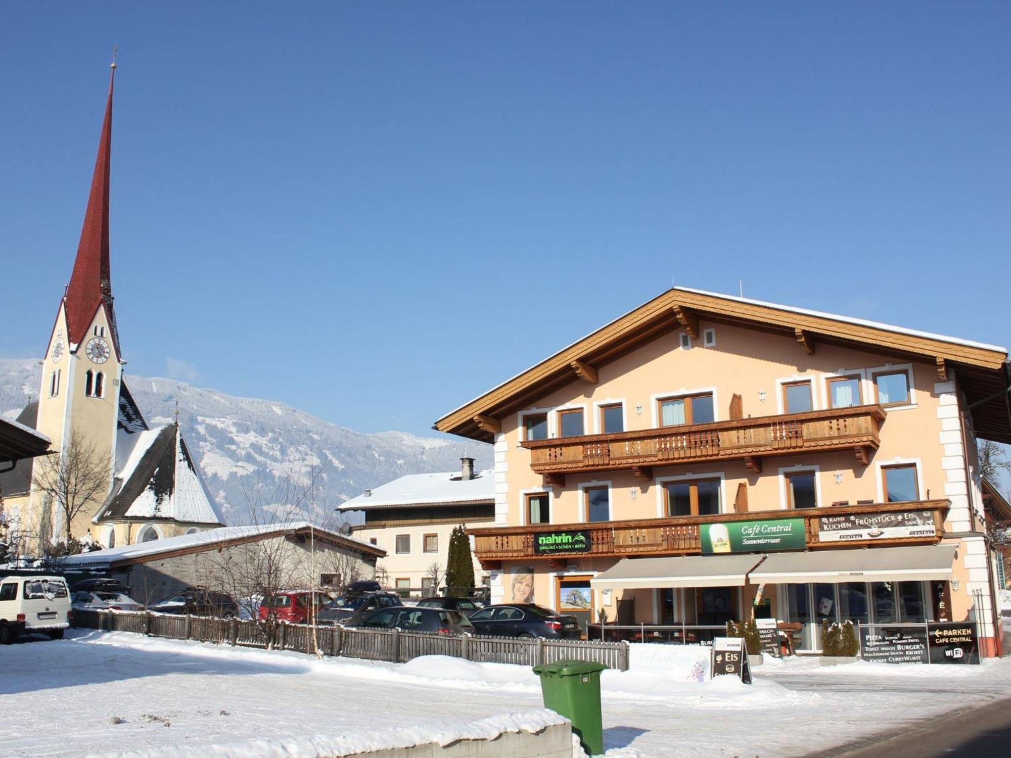 Holiday Flat In Uderns Near The Ski Area エクステリア 写真